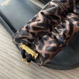 【関税＆送料込み】Fendi Slippers Fendi Launches FF Monogram Shearling Slippers | Hypebae